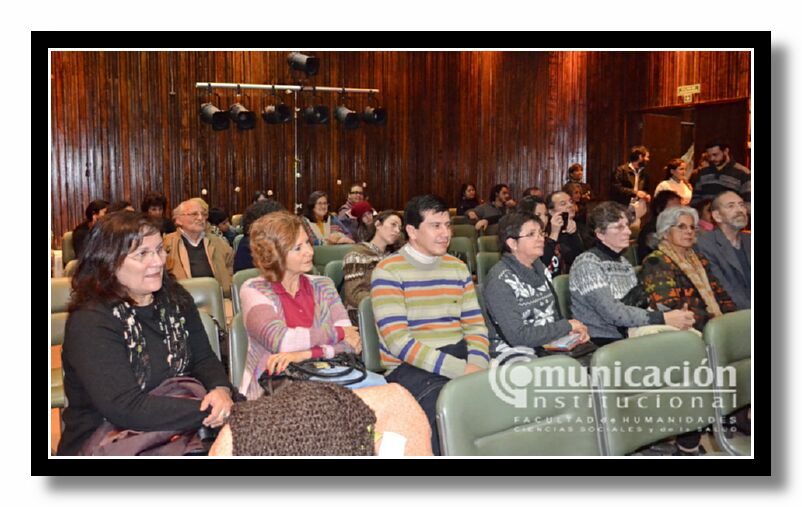 Autoridades y docentes de la Facultad e invitados especiales etuvieron presentes.