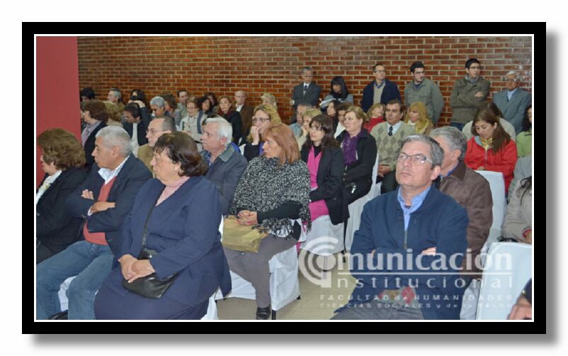 Estuvieron presentes, Autoridades de la Facultad, Docentes, familiares e invitados especiales.