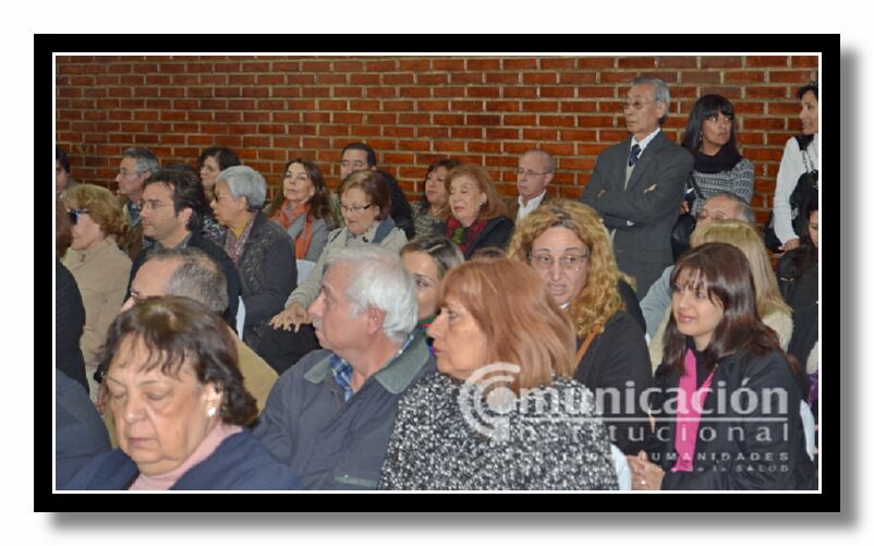 Estuvieron presentes, Autoridades de la Facultad, Docentes, familiares e invitados especiales.