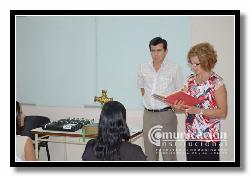 El vice decano de la FHCSyS Lic. Hugo Marcelino Ledesma y la Secretaria Acadmica Lic. Rosa Mara Conca presidieron el acto.