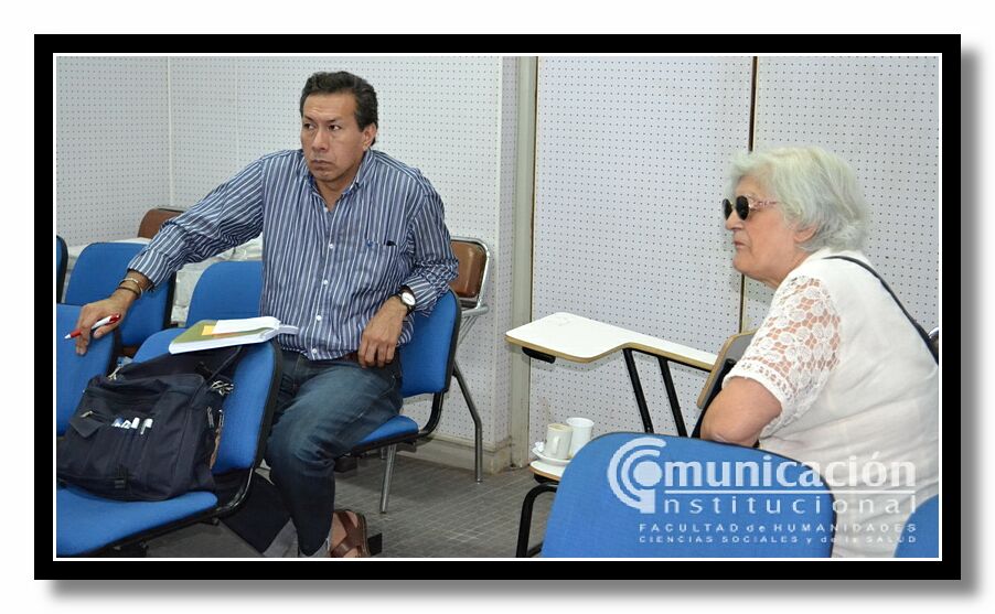 El tribunal evaluador estuvo integrado por: Dr. Eduardo Landriel, Mg. Mafalda Gim�nez de Ag�ero 