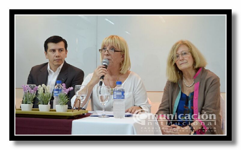 La Decana Mg. Mara Mercedes Arce de Vera y el Vicedecano Hugo Marcelino Ledesma expresaron su reconocimiento por el profesionalismo y la entrega puestos de manifiesto en la trayectoria docente, a los Profesores: Elba Riera de Lucena, Susana Manno, Josefa Delgado, Amalia Filippa, Mafalda Gimnez de Agero, Carlos Zurita, Ral Lima, Gustavo Montenegro, Pablo Berdaguer, Juan Carlos Amanquez, Ral Luna y Antonio Kinen.
