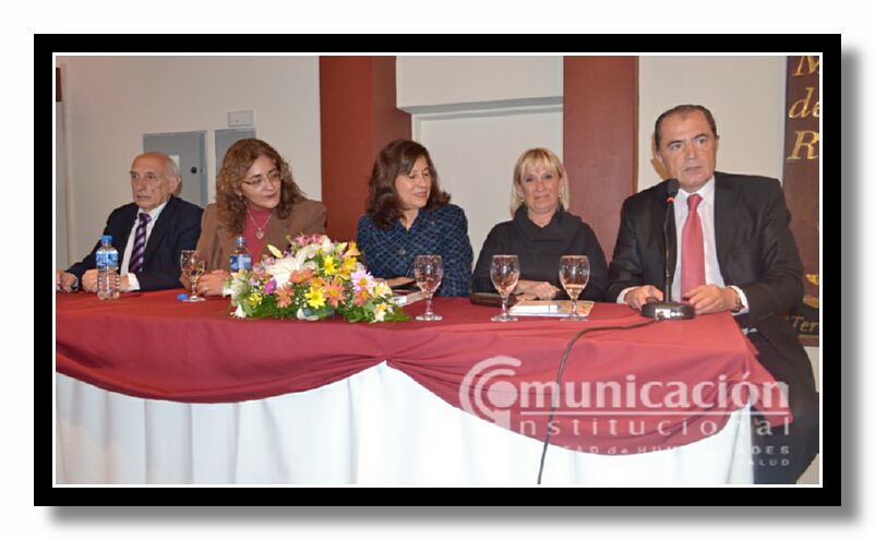 DR. Ricardo Hctor Sabor, Cra. Patricia Ivonne Orellana (Pta. Consejo Profesional de Cs Econmicas); Lic. Natividad Nassif (Rectora UNSE); Mg. Mara Mercedes Arce de Vera (Decana FHCSyS), Dr. Eduardo M. Favier Dubois (h) 