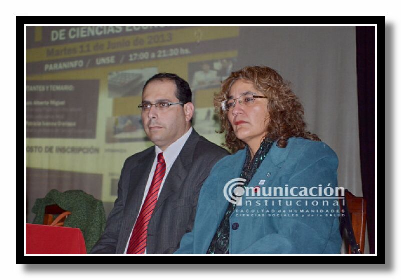 El Dr. Luis Miguel y la  CPN. Patricia Orellana fueron los panelistas invitados.