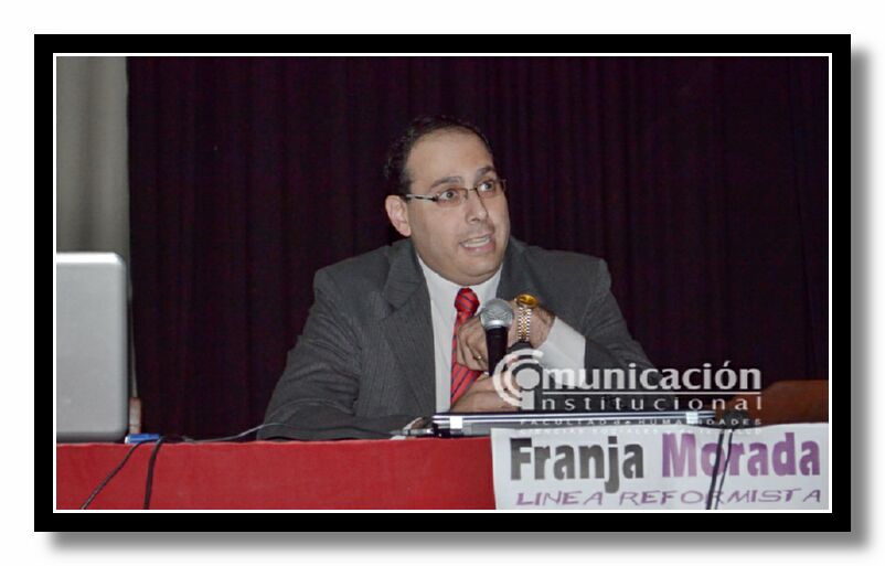 El Dr. Luis Alberto Miguel durante su exposicin