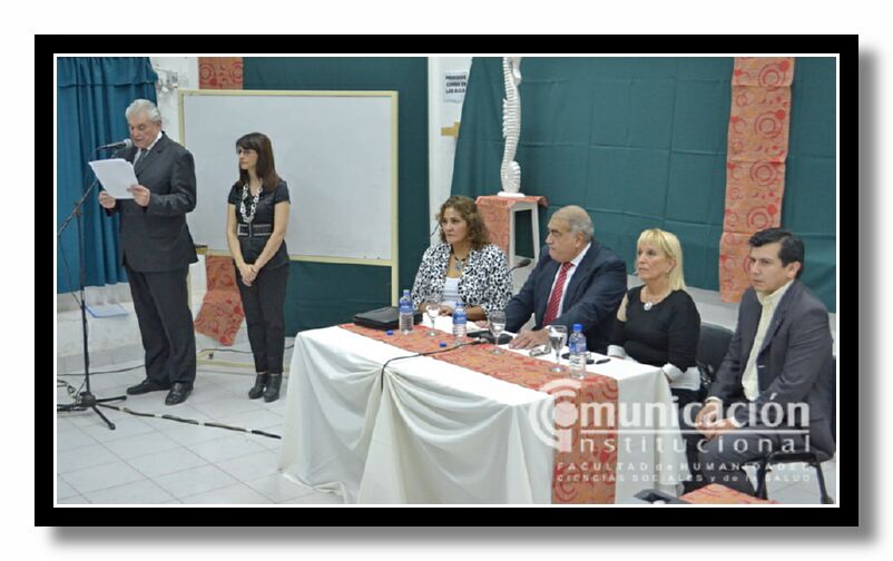 El panel de apertura estuvo integrado por: la Presidente del CPCESE, Cra. Patricia Ivone Orellana, Dr. Carlos Alberto Slosse, la Decana de la FHCSyS, Mg. Mara Mercedes Arce de Vera y el Vicedecano, Lic. Hugo Marcelino Ledesma.