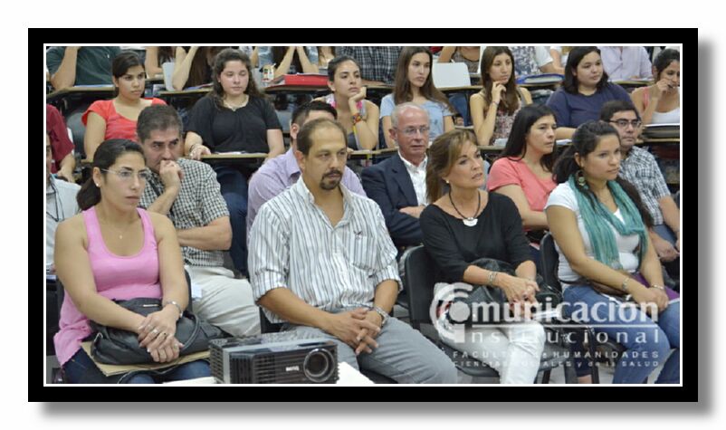 Estuvieron presentes autoridades de la FHCSyS, docentes, alumnos, profesionales e invitados especiales.