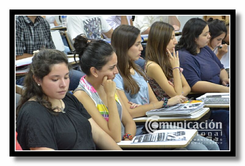 Estuvieron presentes autoridades de la FHCSyS, docentes, alumnos, profesionales e invitados especiales.