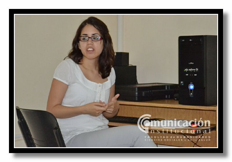 15 de Febrero - Jacqueline Gisele Tort durante la exposici�n de su trabajo.