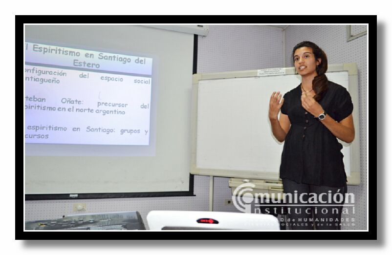Maria Victoria Suarez durante la exposici�n de su trabajo.